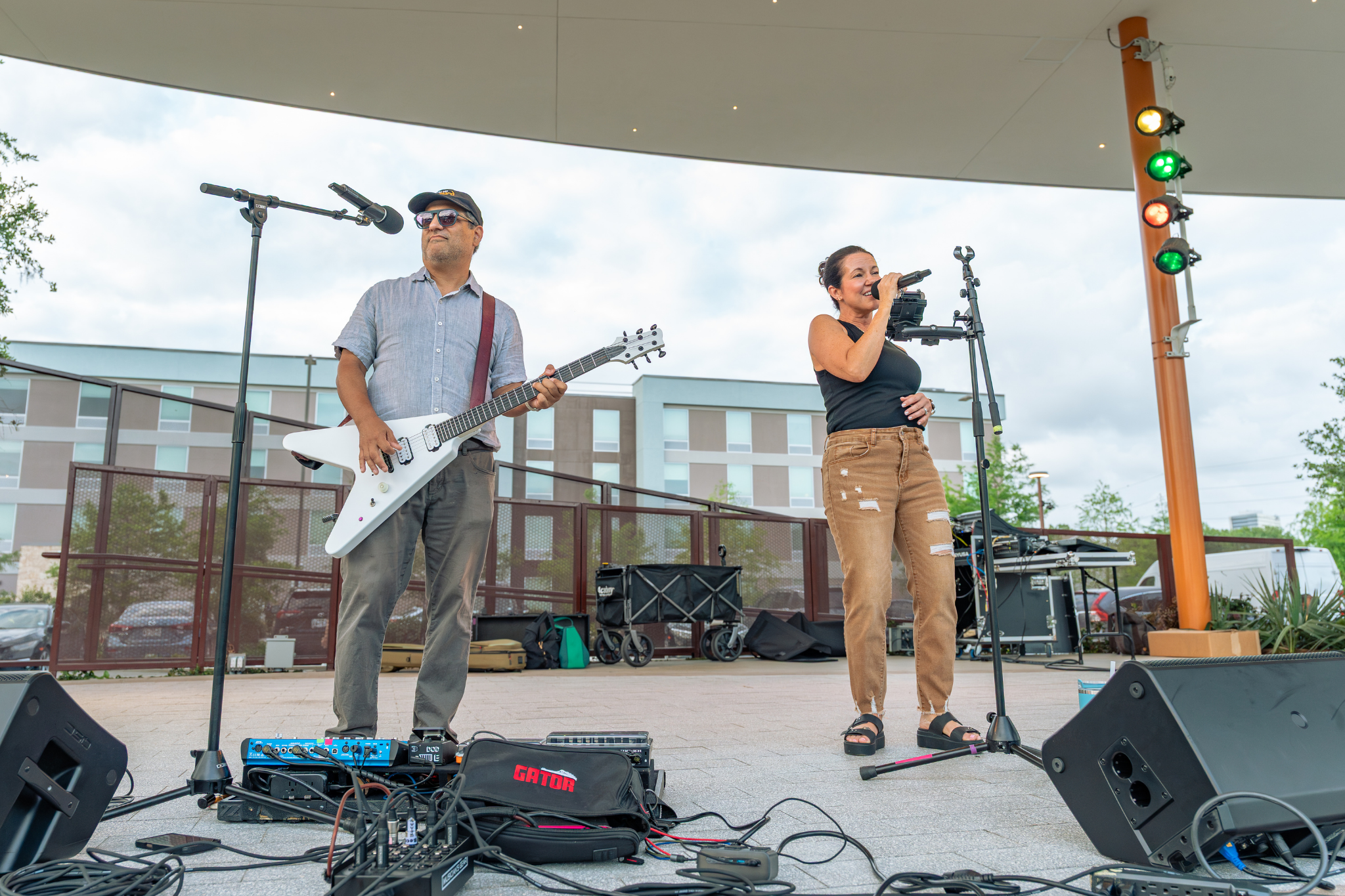 Live music musicians performing
